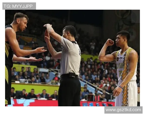 最新战报:布克全场高光瞬间集锦